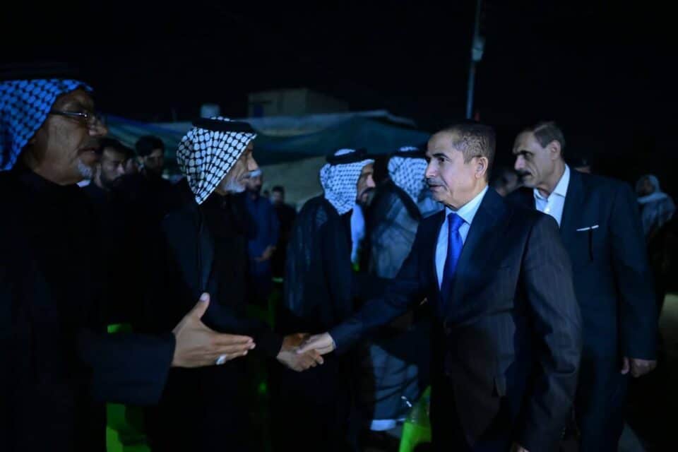 صورة من مقال: محافظ ذي قار يمثل الحكومة المركزية في تقديم واجب العزاء لأهالي قضاء النصر