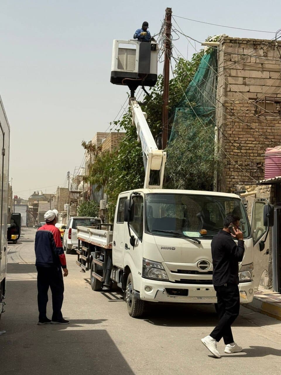 صورة من مقال: كهرباء ذي قار تباشر حملة ميدانية لمكافحة التجاوزات وتحصيل الأجور المستحقة