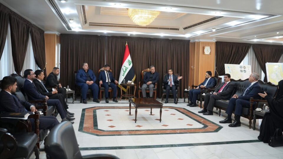صورة من مقال: محافظ ذي قار يبحث مع وزير الموارد المائية تغذية مناطق الأهوار عبر حوض الفرات