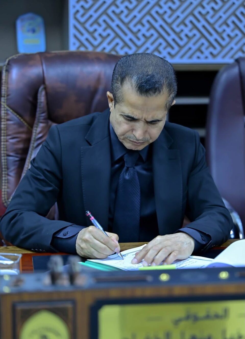 صورة من مقال: ذي قار تتحرك لإنصاف الخريجين القدامى ومحافظها يعد بمتابعة ملف التعيينات مع الحكومة الاتحادية