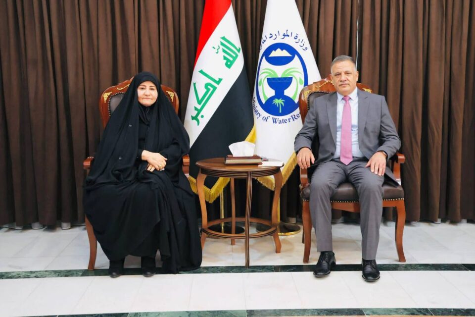 صورة من مقال: برلمانية عن ذي قار تحرك ملف الأزمة المائية في سيد دخيل وتؤمن استمرار تشغيل آليات الأهوار