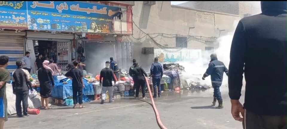 صورة من مقال: الدفاع المدني يسيطر على حريق شارع النيل في الناصرية وسط خسائر مادية في المحال التجارية