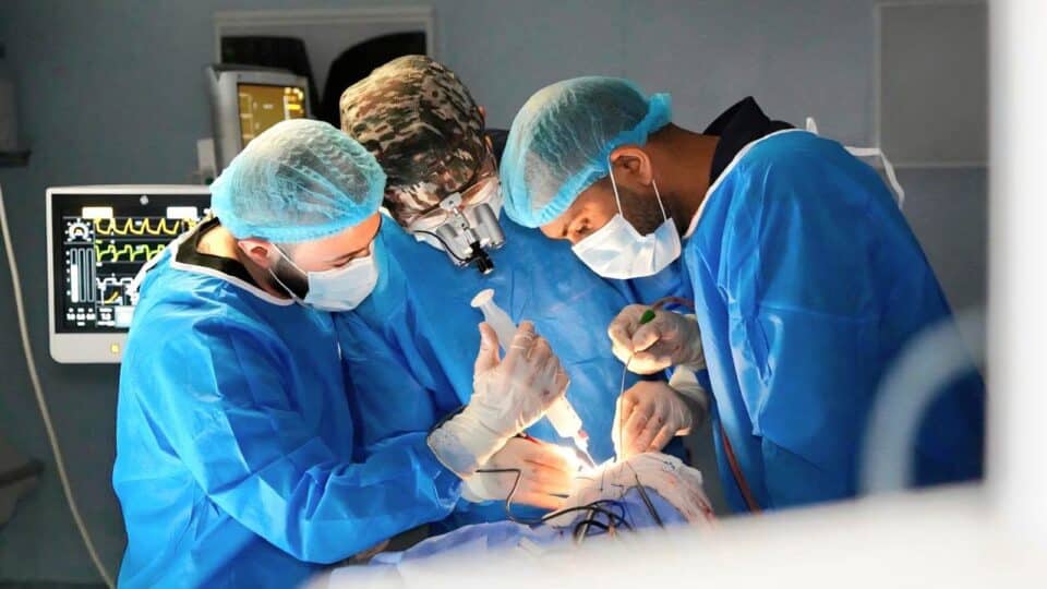صورة من مقال: مستشفى الناصرية التعليمي يسجل 6460 عملية جراحية خلال ستة أشهر من عام 2026