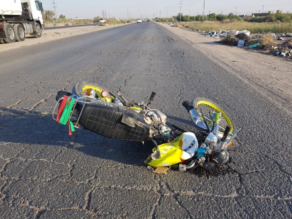 صورة من مقال: حادث مروري فوق مجسر الإسكان في الناصرية يودي بحياة شخصين أحدهما منتسب شرطة