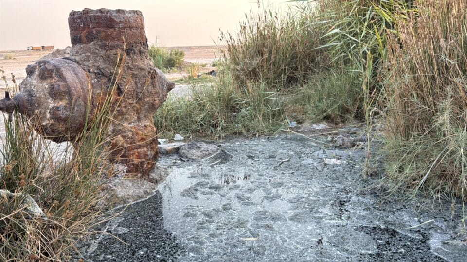 صورة من مقال: مياه كبريتية طبيعية في جنوب ذي قار تستقطب مرضى الأمراض الجلدية من عدة محافظات