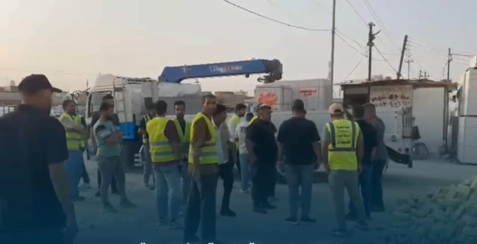 صورة من مقال: بلدية الناصرية تطلق حملة لإزالة التجاوزات على الطريق السريع في الإسكان الصناعي
