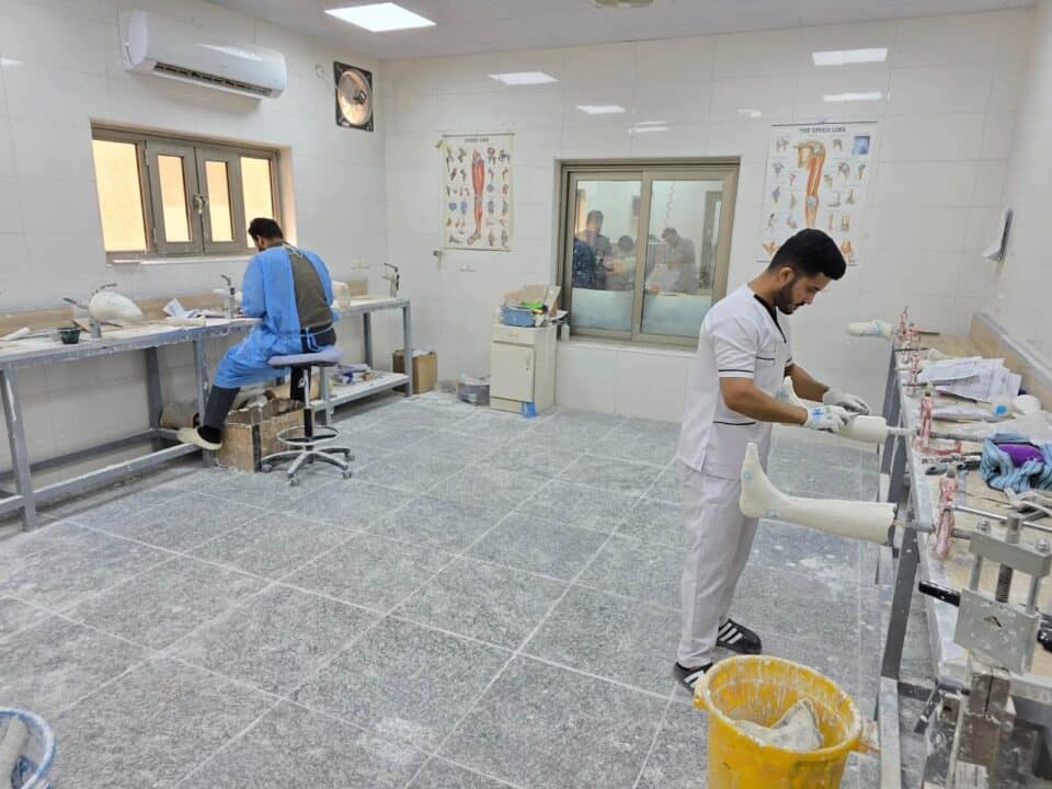 صورة من مقال: 147 مراجعا يتلقون خدمات الأطراف والمساند الطبية في الناصرية خلال تموز الماضي