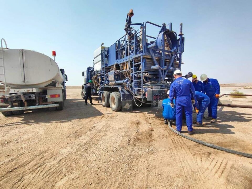 صورة من مقال: نفط ذي قار تدخل البئر 62 إلى الإنتاج بطاقة 3500 برميل يوميا بكوادر وطنية