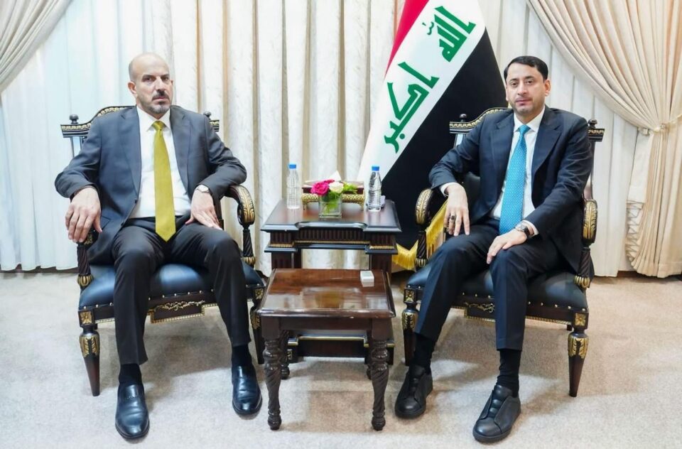 صورة من مقال: محافظ ذي قار يبحث مع الأمين العام لمجلس الوزراء حسم المشاريع المتوقفة وإدراج مشاريع جديدة