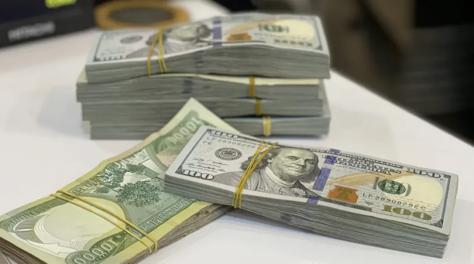 صورة من مقال: سوق العملات في الناصرية يشهد تغيرات جديدة بأسعار الدولار مقابل الدينار اليوم الاحد