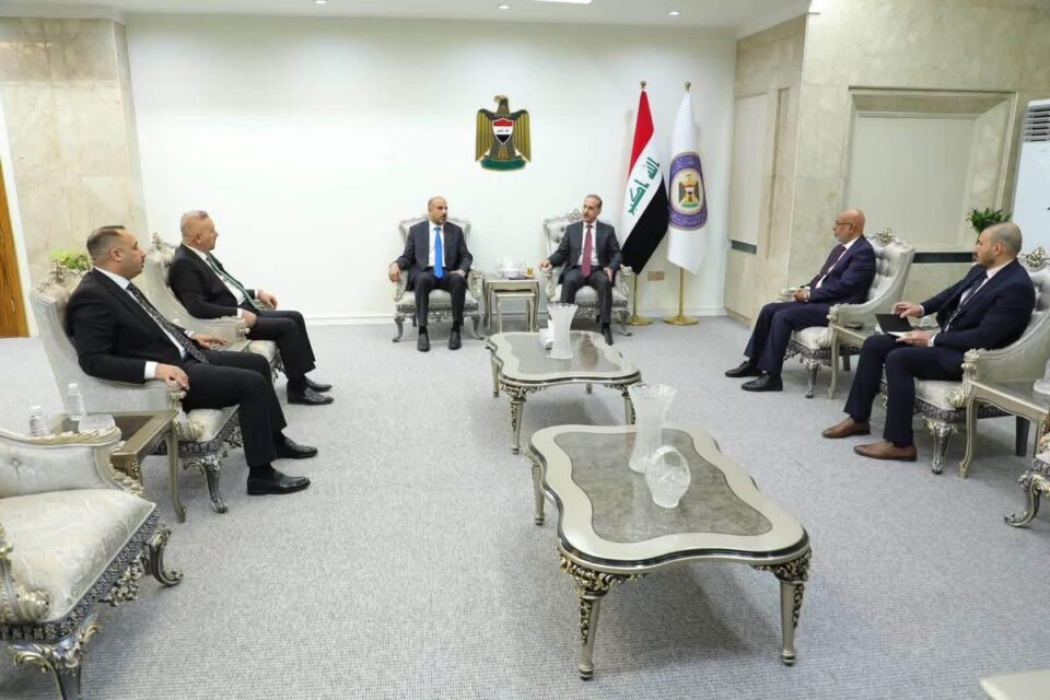 صورة من مقال: محافظ ذي قار يبحث مع المنسق العام استكمال تخصيص الأراضي السكنية ومعالجة معوقات المدينة الصناعية