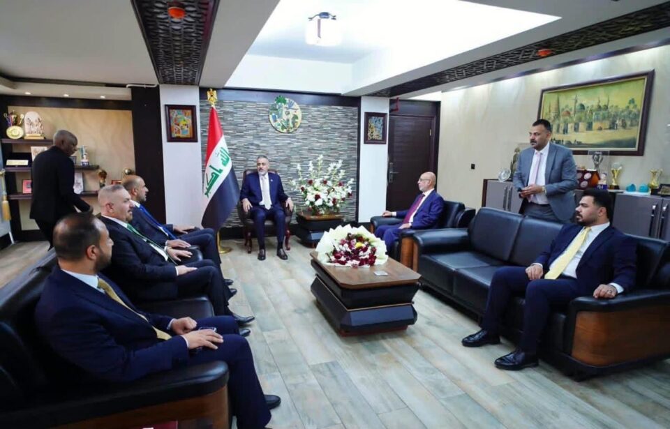 صورة من مقال: محافظ ذي قار يزور وزير السياحة ويبحث معه استثمار إرث أور والأهوار سياحيا