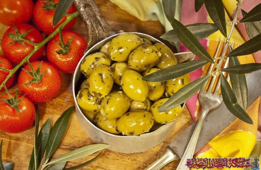 مواد في ثمار الطماطم والزيتون قد تساعد في محاربة السرطان